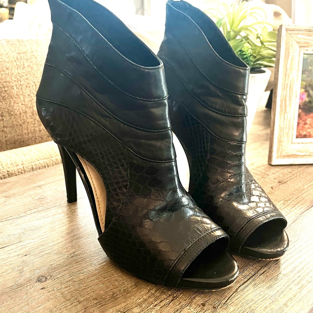 Black Vince Camuto peep toe heels